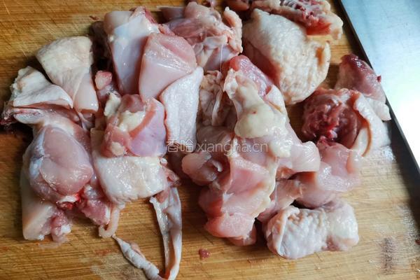土豆炖鸡腿的做法图解2