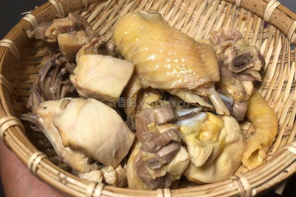 家庭版黄焖鸡-好吃到汤汁都不剩，吃完再也不想叫外卖了的做法图解1