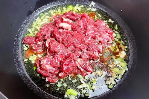 青椒炒牛肉的做法图解6