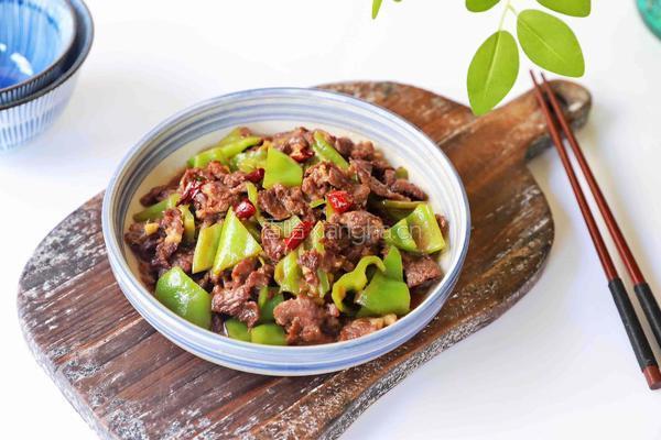 青椒炒牛肉的做法图解11