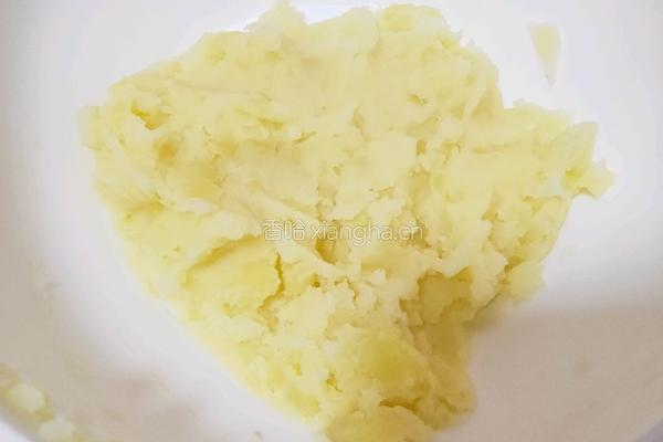 土豆泥鸡蛋卷的做法图解2
