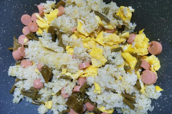 咸菜炒饭的做法图解4