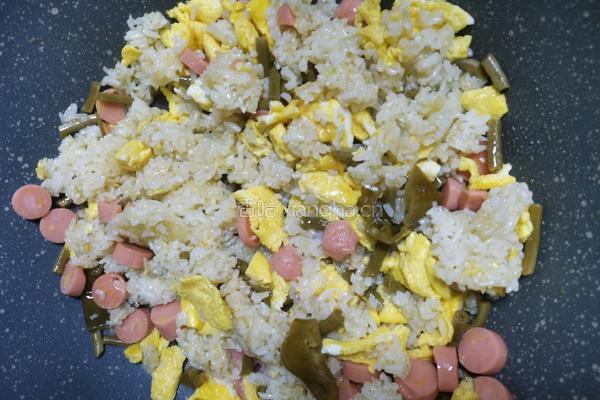 咸菜炒饭的做法图解5