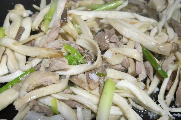杏鲍菇炒肉的做法图解7