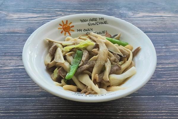杏鲍菇炒肉的做法图解11