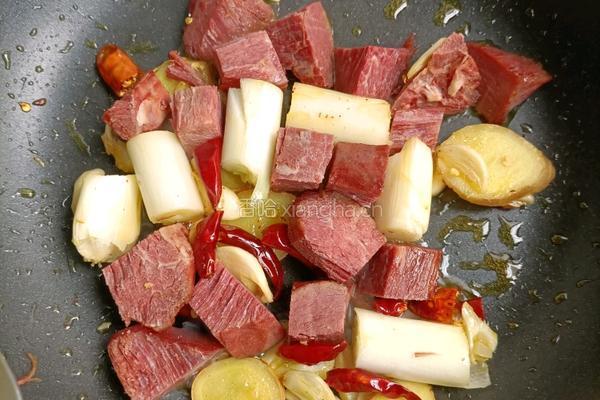 土豆炖牛肉的做法图解5