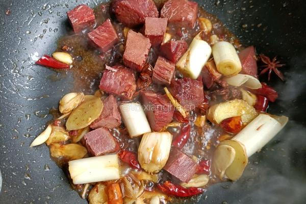 土豆炖牛肉的做法图解6