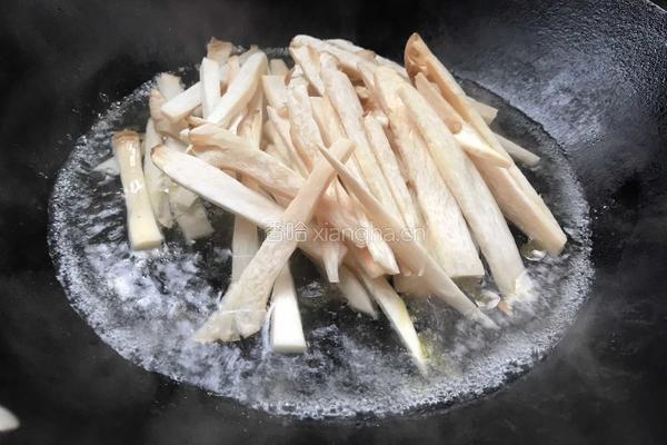 杏鲍菇炒肉丝的做法图解8