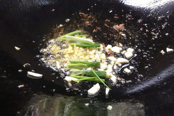 杏鲍菇炒肉丝的做法图解13
