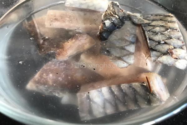 酱香腊鱼的做法图解2