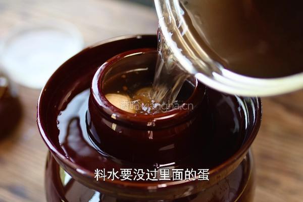 奶奶40年腌制咸鸭蛋老方子 保证100起沙流油的做法图解6