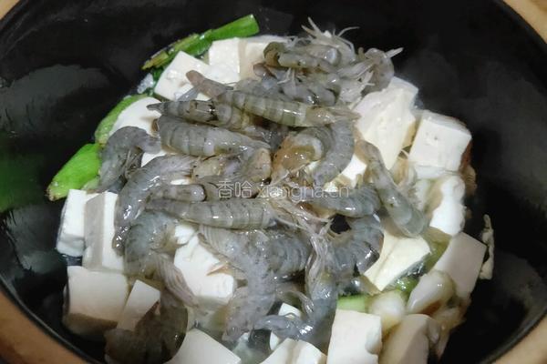 金针菇豆腐汤的做法图解3