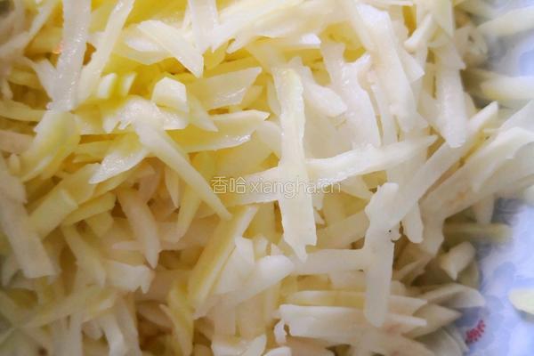 土豆胡萝卜丝卷饼的做法图解3