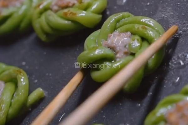 简易版花瓣豆角酿肉的做法图解8