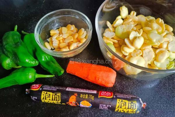 彩蔬炒火腿丁的做法图解1