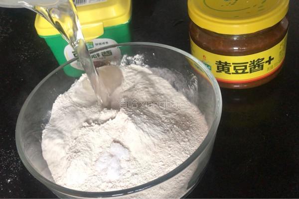 酱香苕粉肉的做法图解2