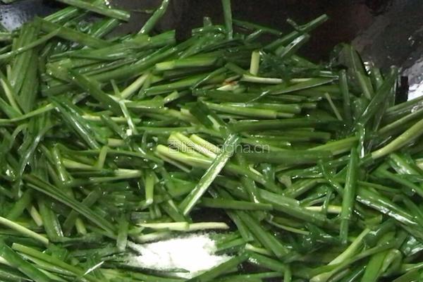 韭菜蚕豆炒鸡蛋的做法图解12