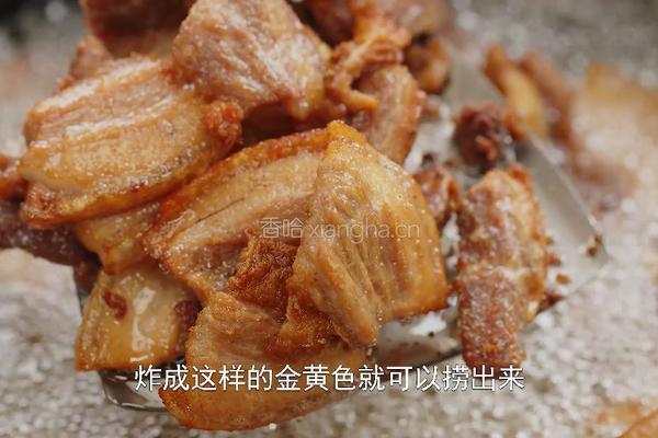 不爱吃的肥肉做成猪油渣 香辣酥脆 当零食下酒都好吃的做法图解4