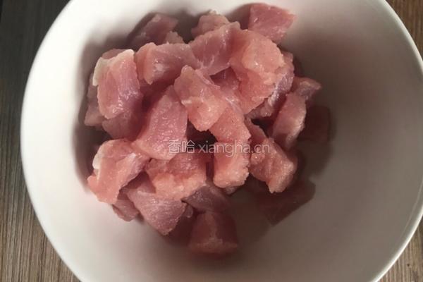 菠萝咕噜肉的做法图解2