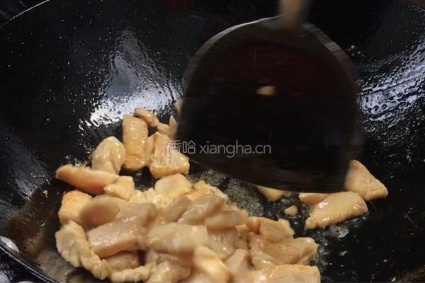 菠萝炒鸡肉的做法图解8