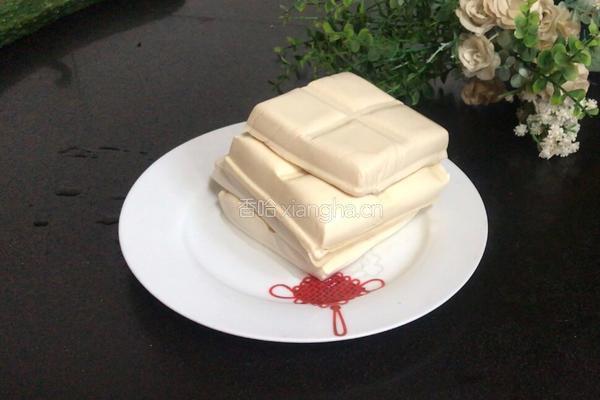 煎豆腐的做法图解1