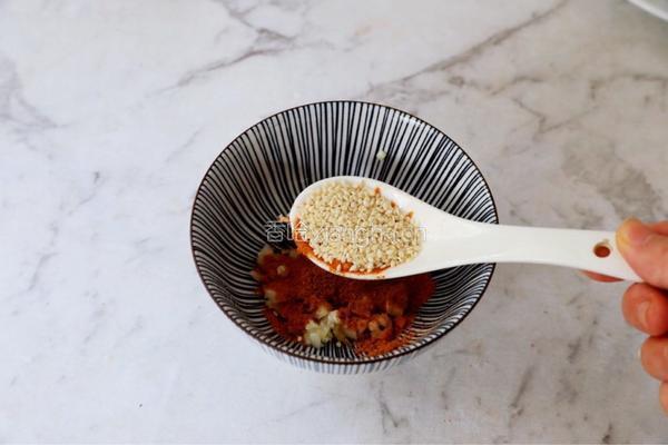 香煎孜然豆腐的做法图解5