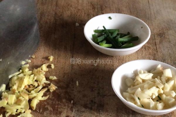 五花肉烧小土豆的做法图解2