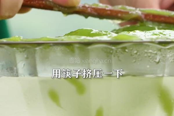 黄瓜皮做成黄瓜凉粉 消暑减脂 冰冰凉凉的做法图解7