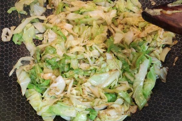 圆白菜鸡蛋炒饼的做法图解7