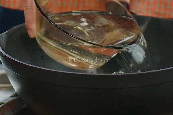 1小时就能做好的泡黄瓜条 酸辣脆爽的做法图解3