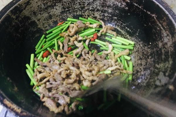 过油肉炒蒜苔的做法图解6