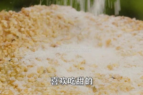 隔夜剩米饭做成糖霜锅巴 香甜酥脆 小孩超爱吃的做法图解7