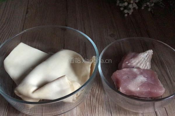 豆腐皮炒肉的做法图解1
