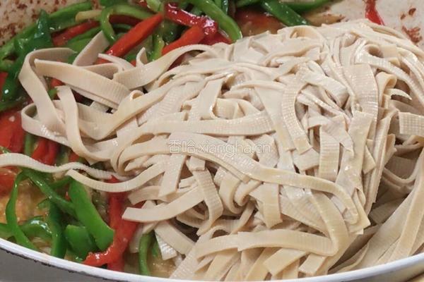 豆腐皮炒肉的做法图解14