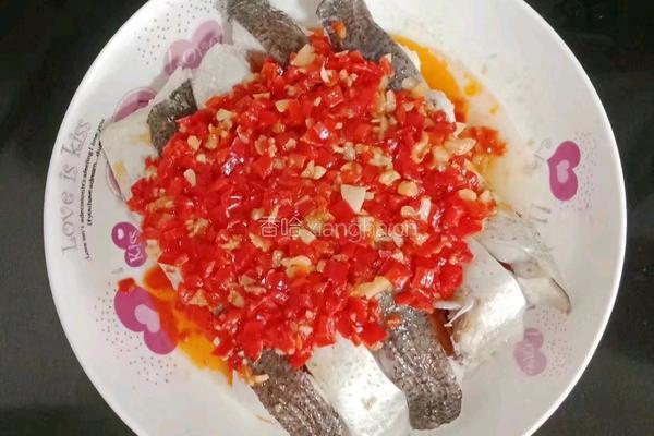 剁椒蒸鱼腩的做法图解10