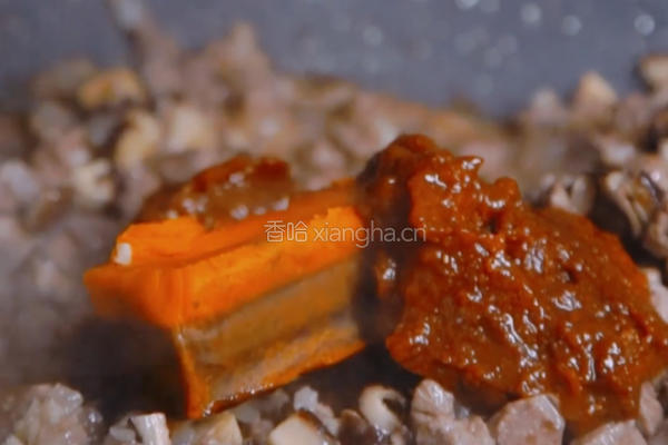 老底子香菇牛肉酱的做法图解6