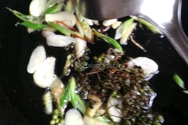 五花肉炖芸豆的做法图解9