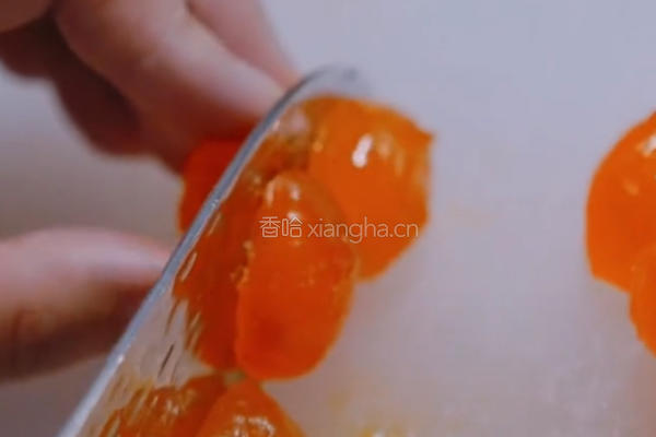咸蛋黄香菇牛肉粽的做法图解4