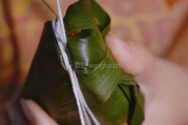咸蛋黄香菇牛肉粽的做法图解8