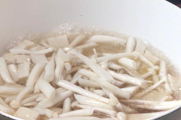 白玉菇豆腐汤的做法图解11