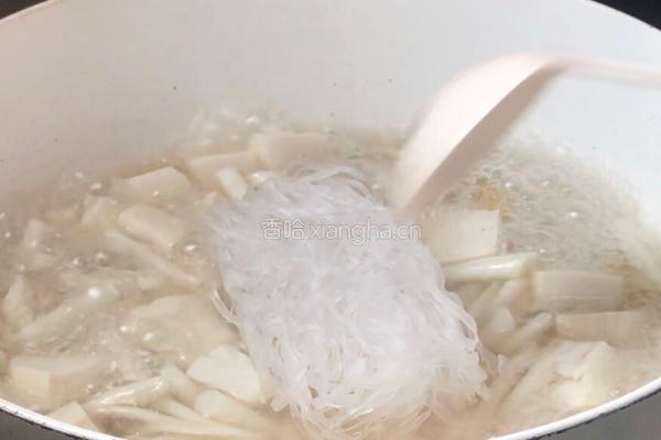 白玉菇豆腐汤的做法图解12