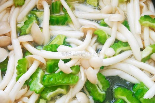 海鲜菇豆腐汆丸子的做法图解10