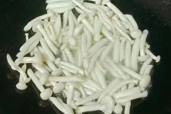 丝瓜菌菇蛋花汤的做法图解7