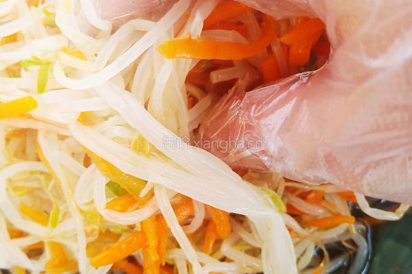 炝拌绿豆芽的做法图解11