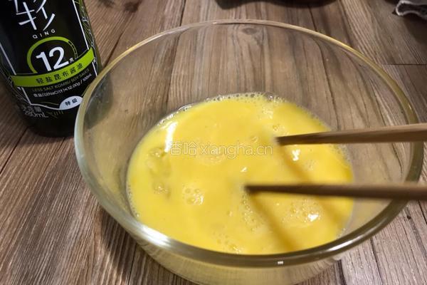 丝瓜鸡蛋汤面的做法图解2