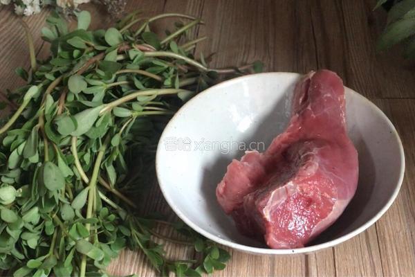 马齿苋拌牛肉的做法图解1