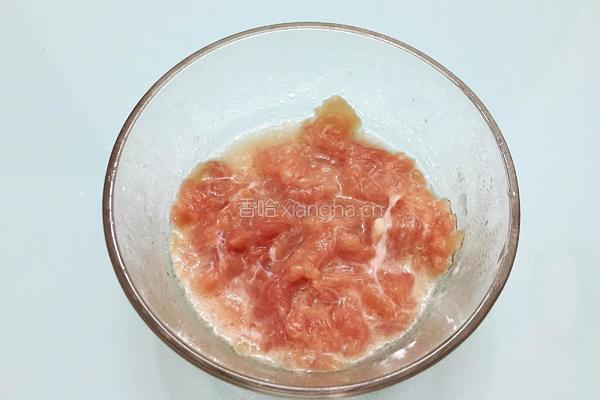 荷兰豆炒肉的做法图解1