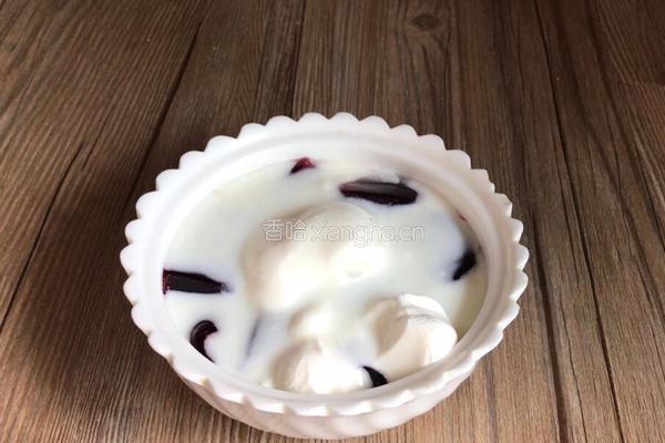 桑葚子酸奶冰粉的做法图解12