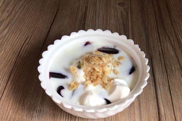 桑葚子酸奶冰粉的做法图解13