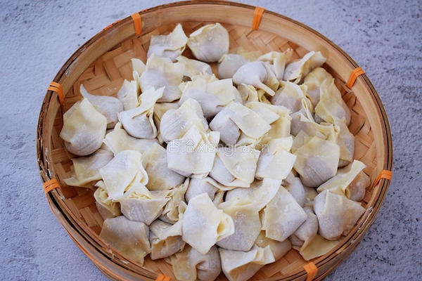 鲜虾猪肉馄饨的做法图解13
